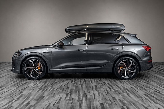 Audi e-tron 3 of 30