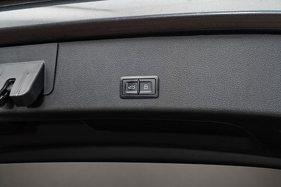 Audi e-tron 17 of 30