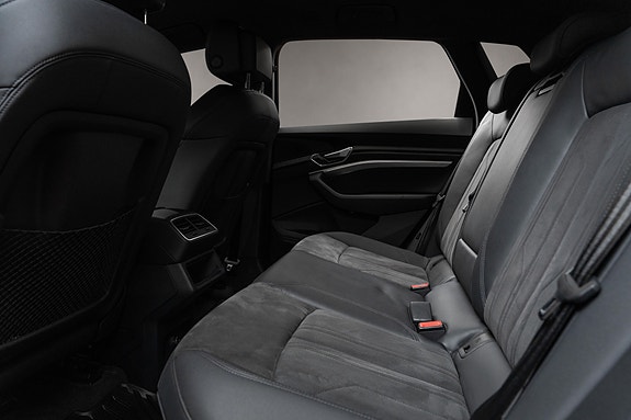 Audi e-tron 15 of 30
