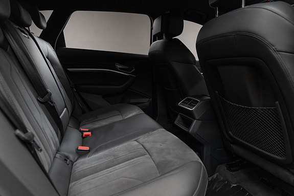 Audi e-tron 18 of 30