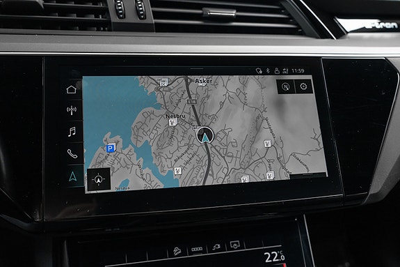 Audi e-tron 29 of 30