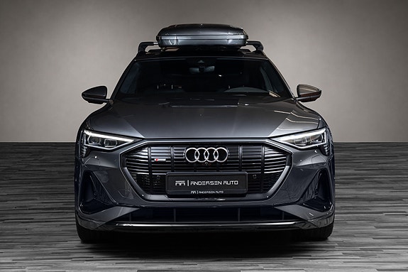 Audi e-tron 9 of 30
