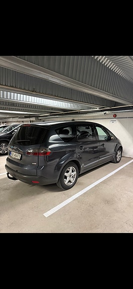 Ford S-MAX 3 of 10