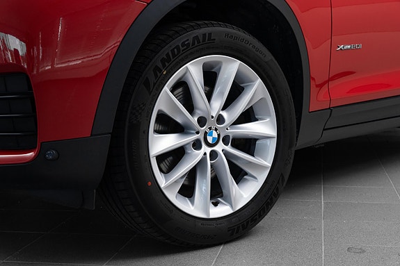 BMW X4 3 of 26
