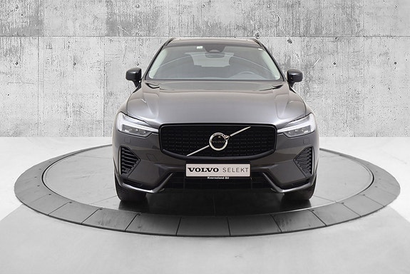 Volvo XC60 2 of 30