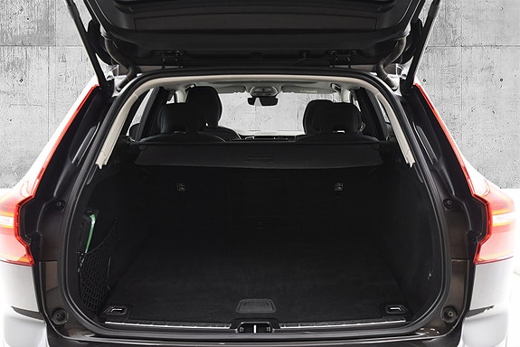 Volvo XC60 9 of 30
