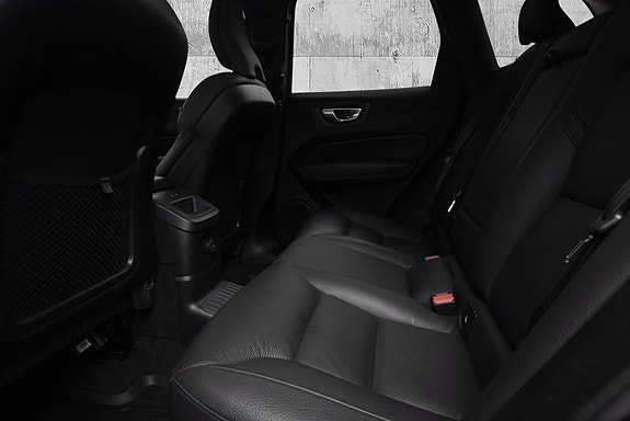 Volvo XC60 29 of 30