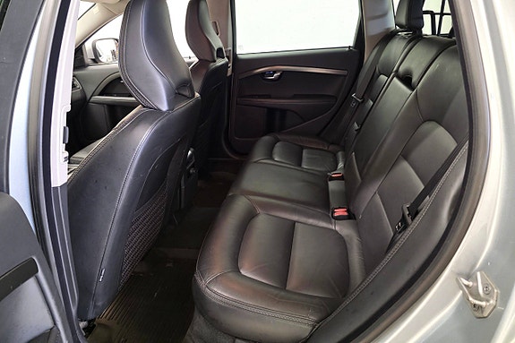 Volvo XC70 16 of 29