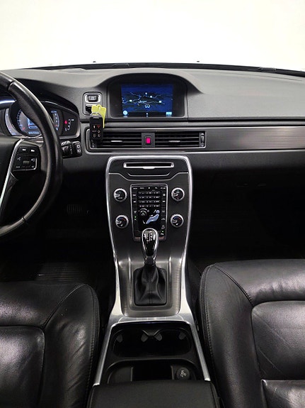 Volvo XC70 23 of 29