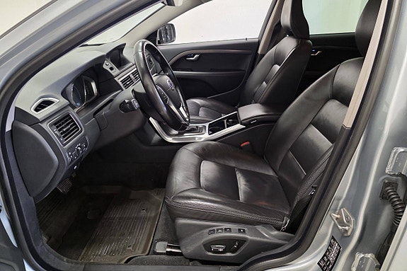 Volvo XC70 12 of 29