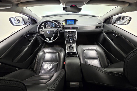 Volvo XC70 17 of 29