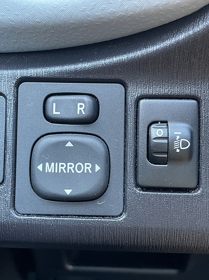 Toyota Yaris 18 of 23