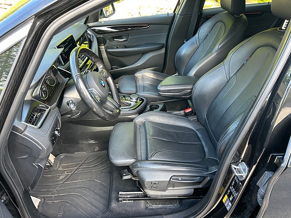 BMW 225xe 11 of 28