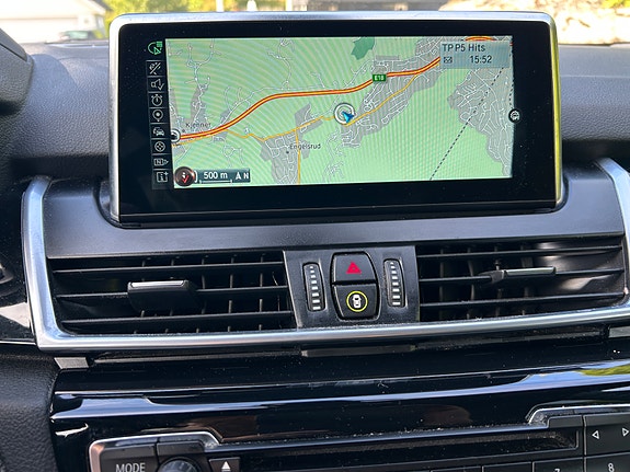 BMW 225xe 19 of 28