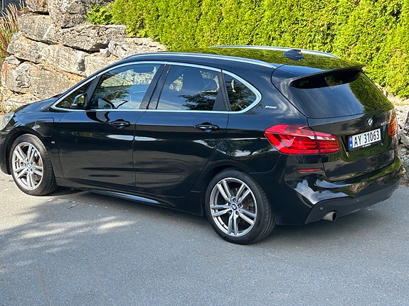 BMW 225xe 9 of 28