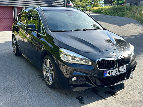 BMW 225xe 3 of 28