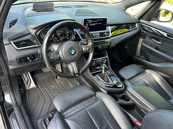 BMW 225xe 12 of 28