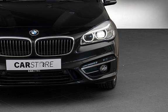 BMW 220d 4 of 26