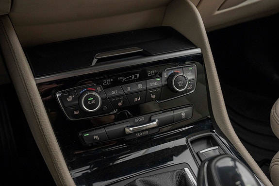BMW 220d 14 of 26