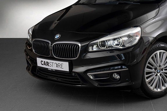 BMW 220d 2 of 26