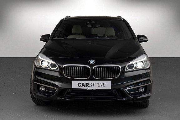 BMW 220d 3 of 26