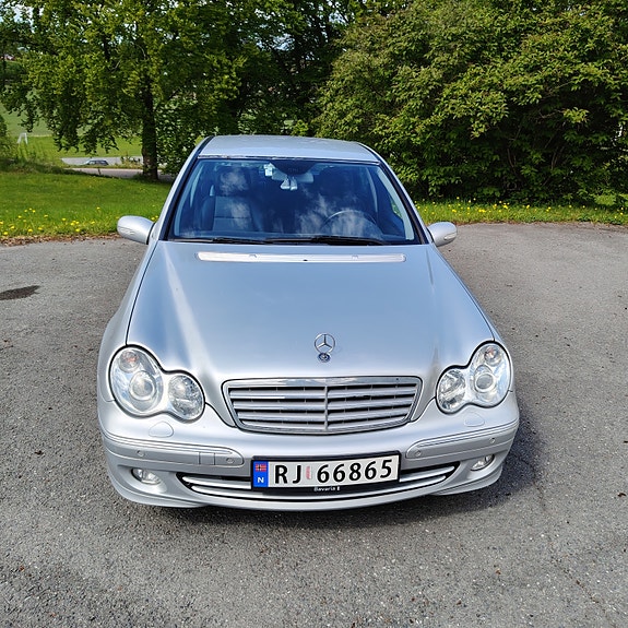 Mercedes-Benz C220 d 10 of 10