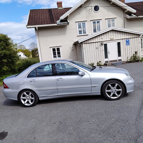 Mercedes-Benz C220 d 9 of 10