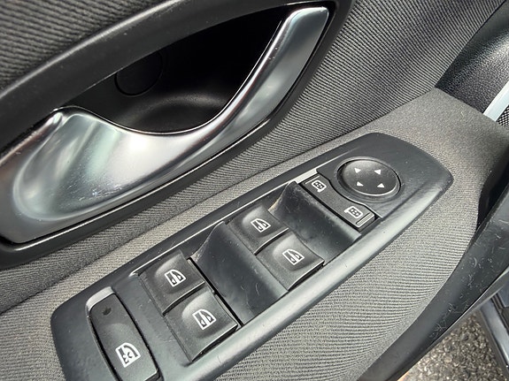 Renault Megane 21 of 23