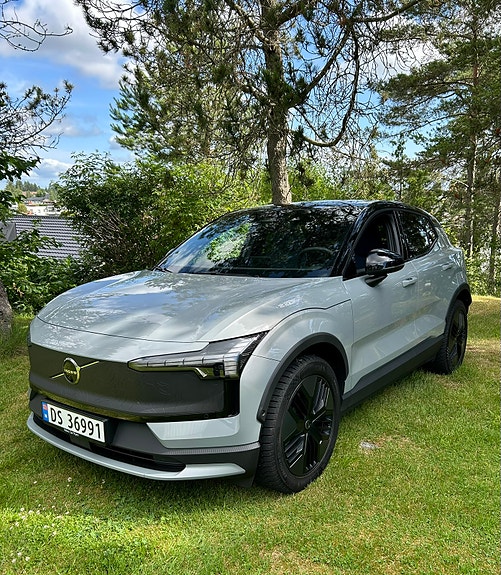 Volvo EX30 CC 7 of 9