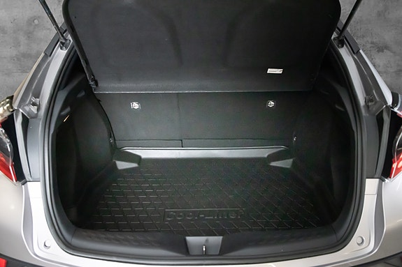 Toyota C-HR 7 of 20