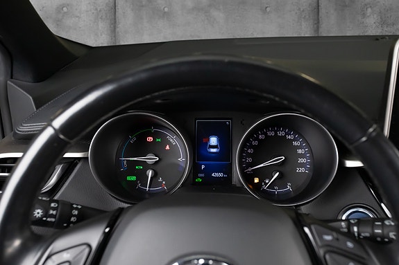 Toyota C-HR 13 of 20