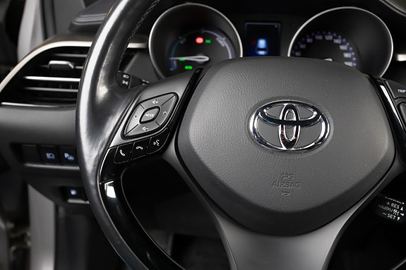 Toyota C-HR 14 of 20
