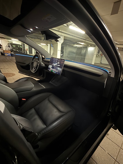 Tesla Model 3 8 of 12