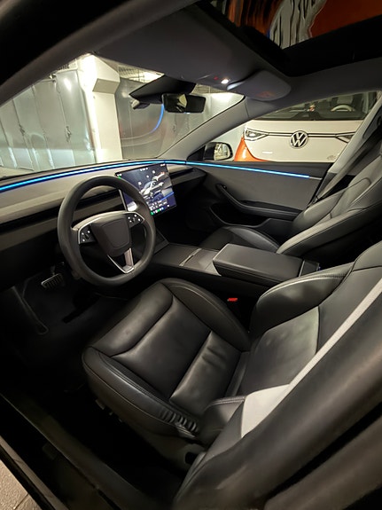 Tesla Model 3 7 of 12