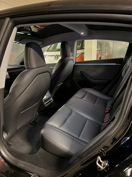 Tesla Model 3 10 of 12