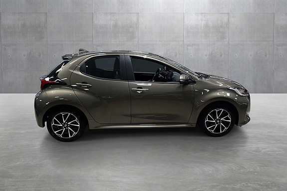 Toyota Yaris 6 of 19