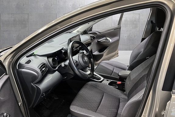 Toyota Yaris 10 of 19
