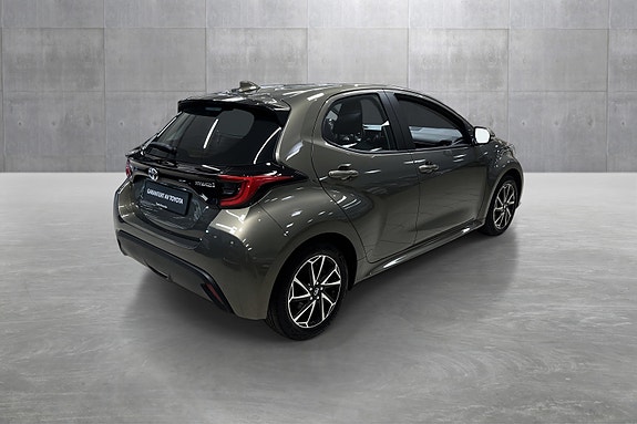Toyota Yaris 5 of 19