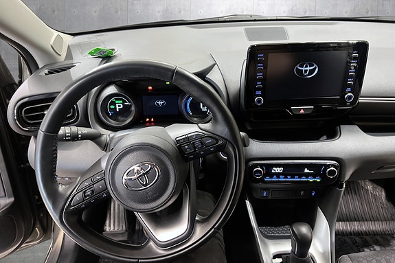 Toyota Yaris 11 of 19