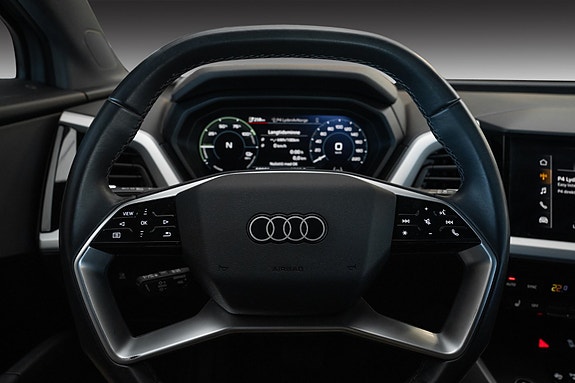 Audi Q4 e-tron 9 of 22