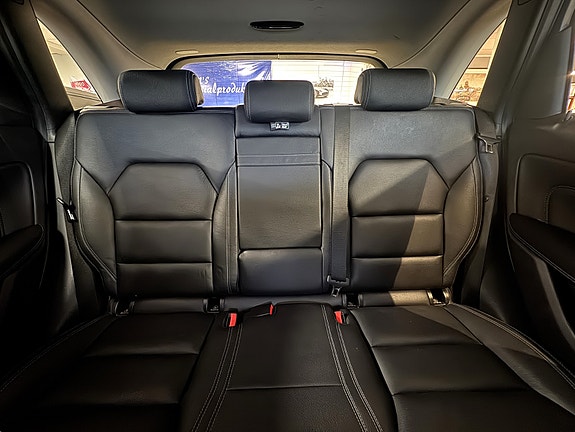 Mercedes-Benz E200C 5 of 29