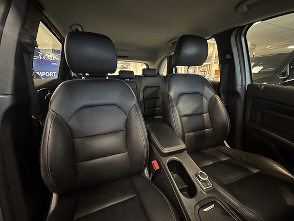 Mercedes-Benz E200C 4 of 29