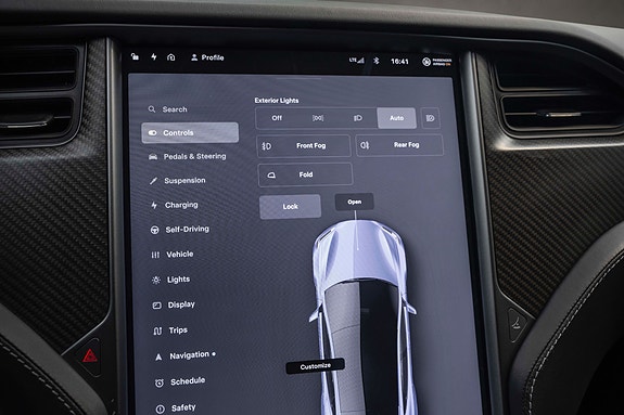 Tesla Model S 21 of 28