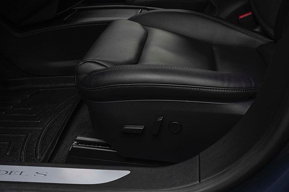 Tesla Model S 12 of 28