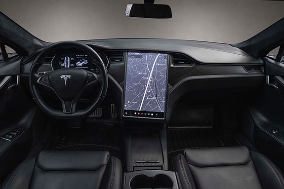 Tesla Model S 10 of 28