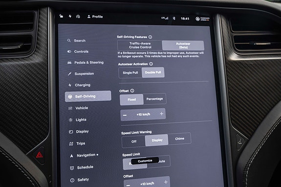 Tesla Model S 24 of 28