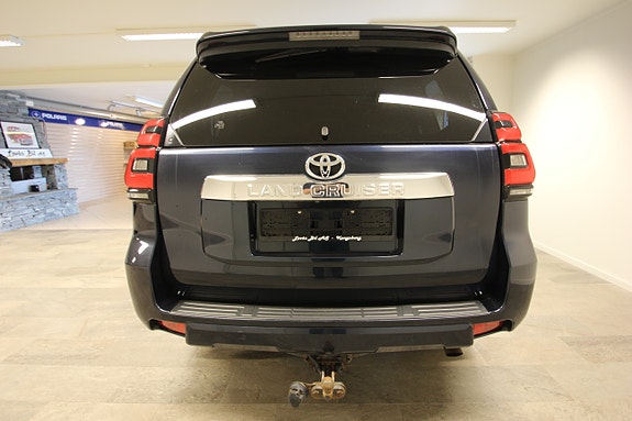 Toyota Land Cruiser 6 of 16