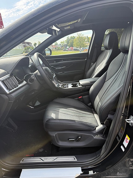 BYD Seal U 7 of 10