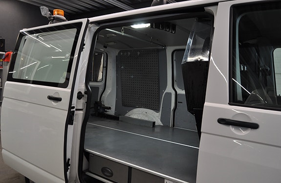 Volkswagen Transporter 7 of 26