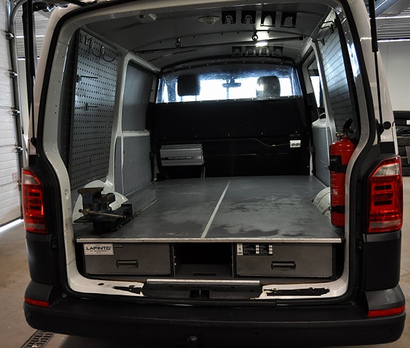 Volkswagen Transporter 21 of 26
